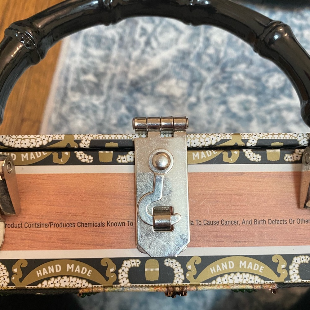 Elegant Embroidered Cigar Box Handbag with Bamboo Handle - NWT - Picture 10 of 11